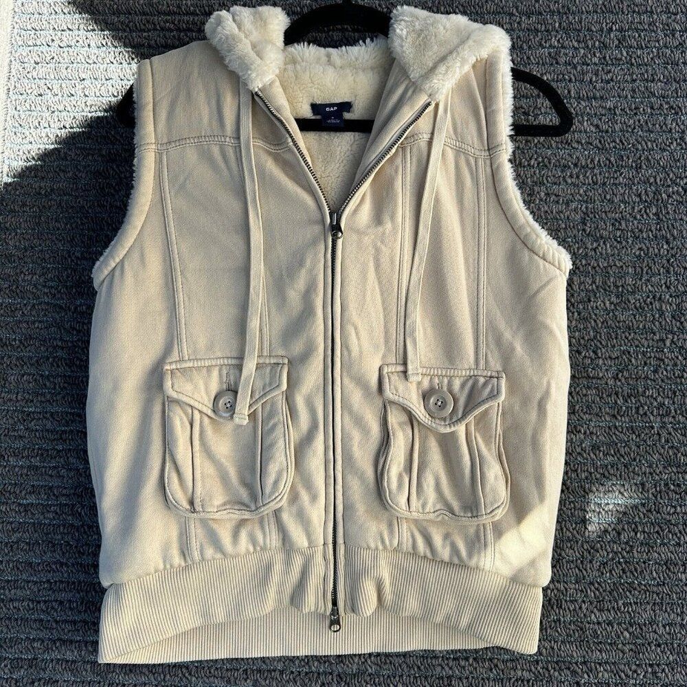 Vintage GAP Women's Hooded Vest Size Small Soft Faux Fur Lined Warm Knit Jacket
